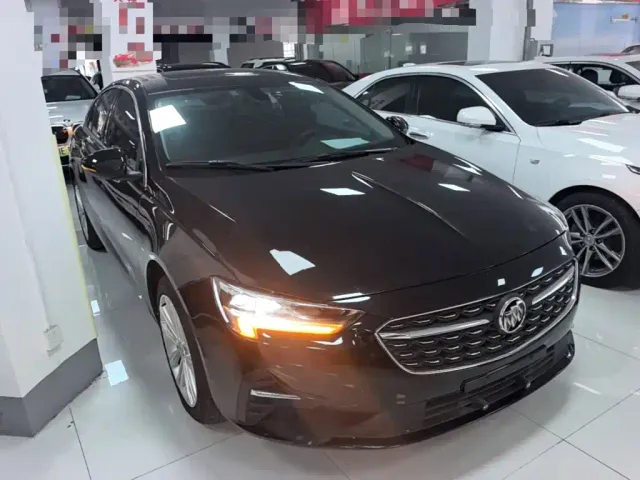 Buick Regal — Фото автомобиля 3