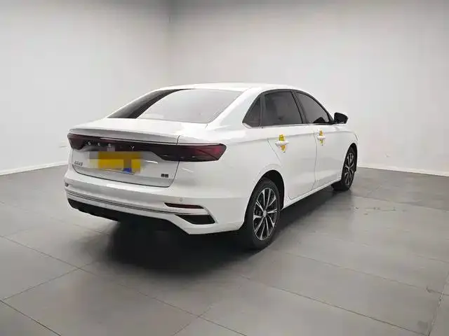 Geely Emgrand — Фото автомобиля 6