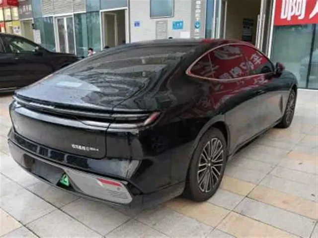Geely Galaxy Xingyao 8 — Фото автомобиля 5