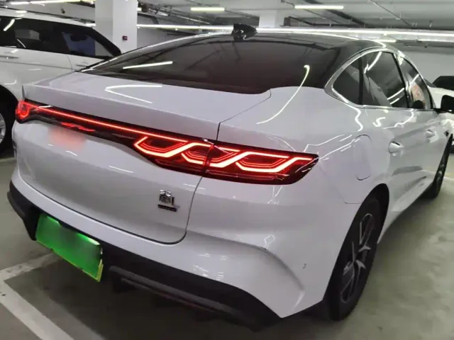 BYD Qin L — Фото автомобиля 6