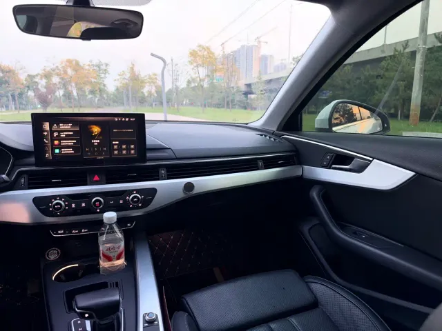Audi A4L — Фото автомобиля 11