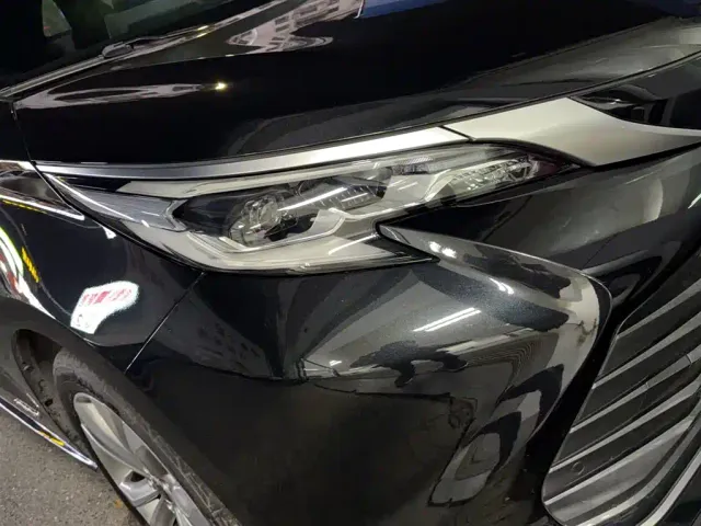 Toyota Sienna — Фото автомобиля 2