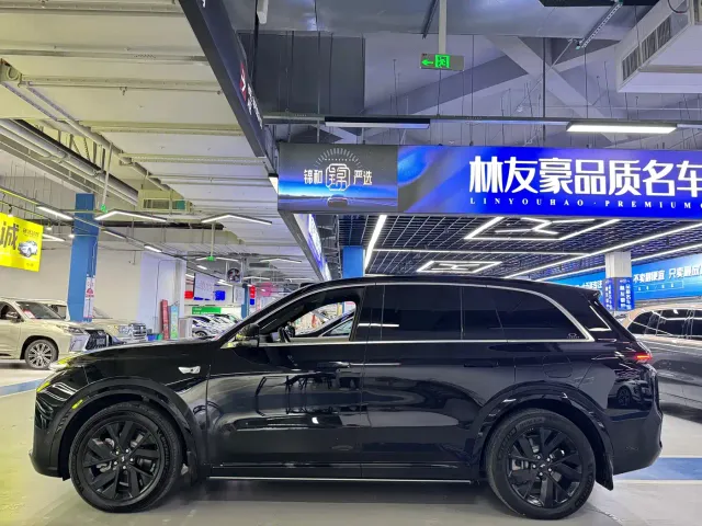 Li Auto L8 — Фото автомобиля 7