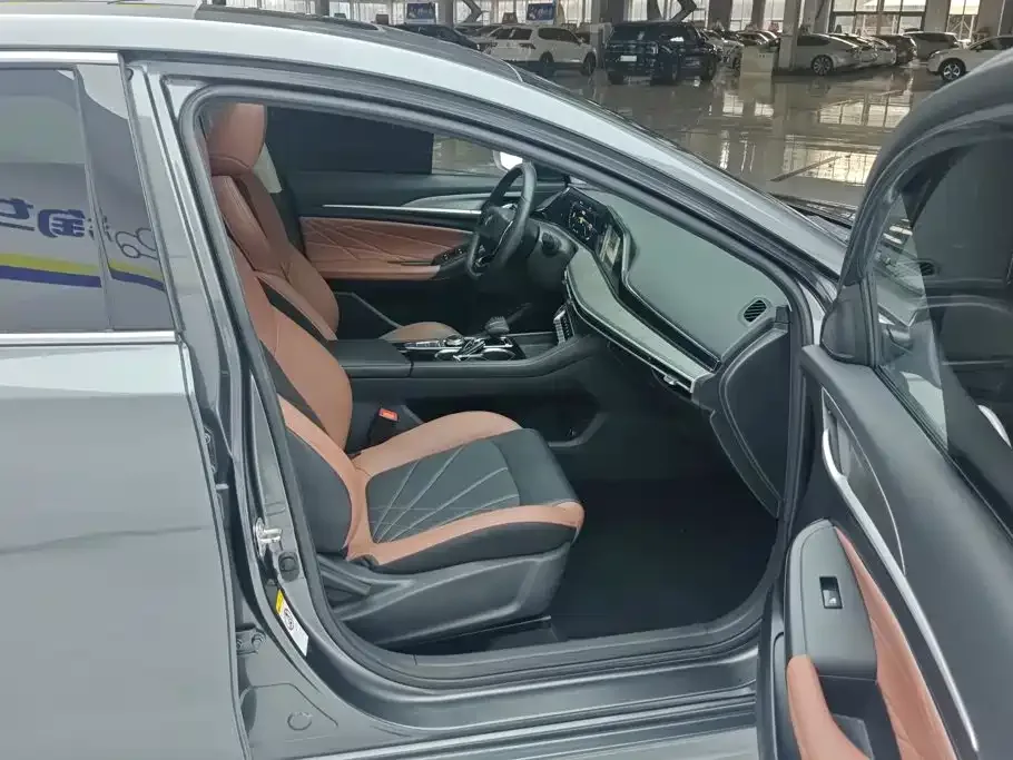 Changan Eado 2023 Enjoy Edition PLUS Blue Whale NE 1.4T GDI DCT Premium Edition — Фото автомобиля 8