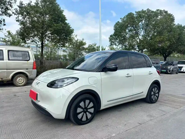 Wuling Bingo — Фото автомобиля 3