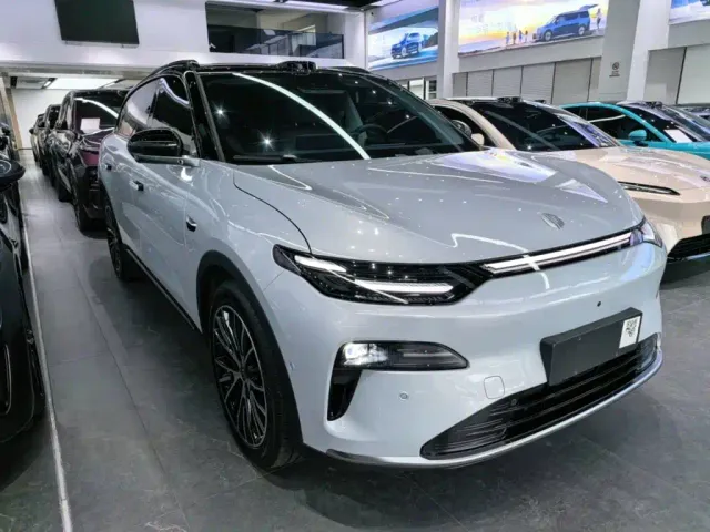 Leapmotor C11 — Фото автомобиля 3