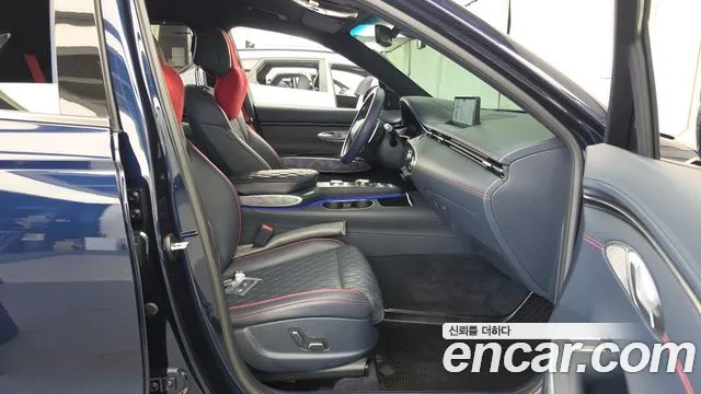 Genesis GV70 — Фото автомобиля 11
