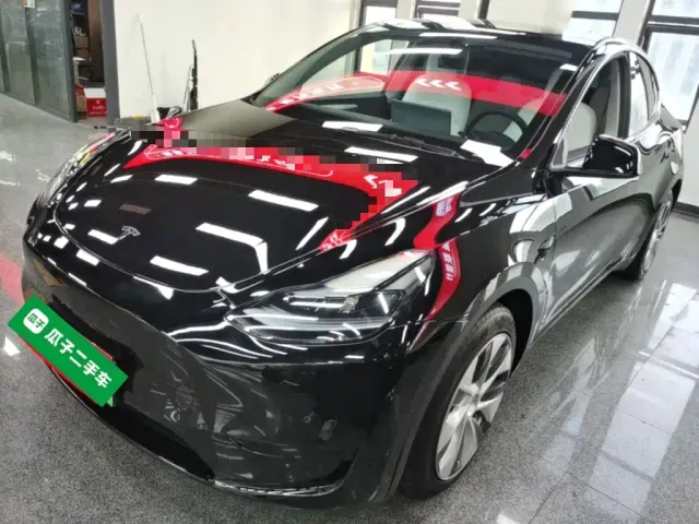 Фотография автомобиля — Tesla Model Y