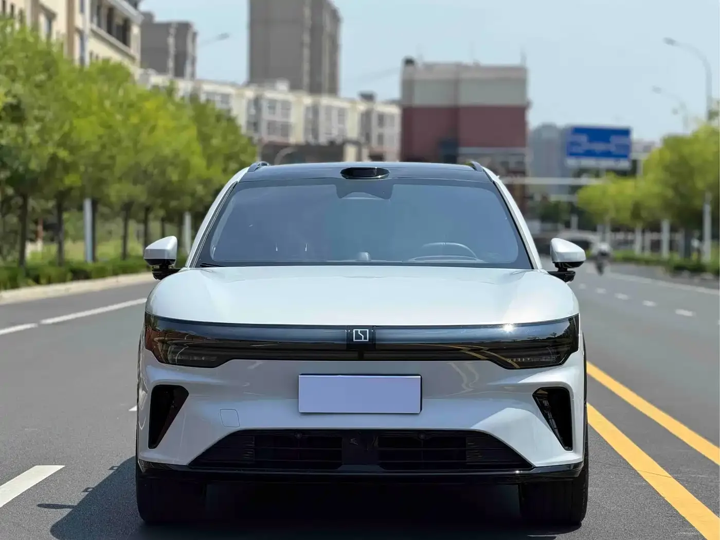 ZEEKR Zeekr 7X 2026 Model 103kWh Long Range AWD Smart Driving Edition — Фото автомобиля 2
