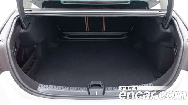 Mercedes-Benz E-Class W214 — Фото автомобиля 11