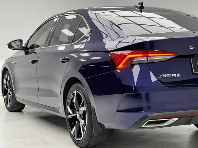 Skoda Octavia — Фото автомобиля 10