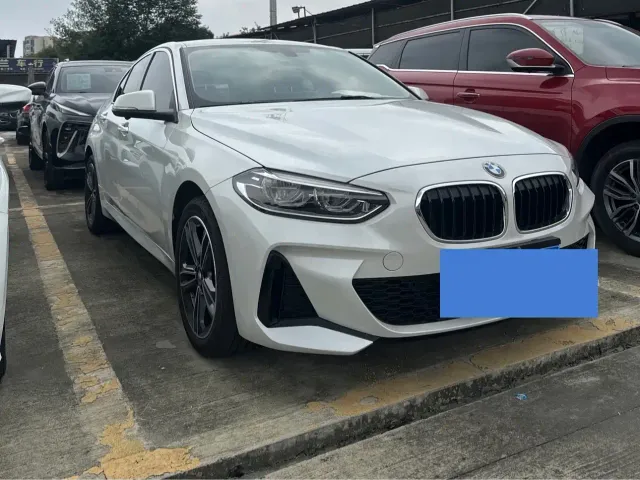 Фотография автомобиля — BMW 1 Series