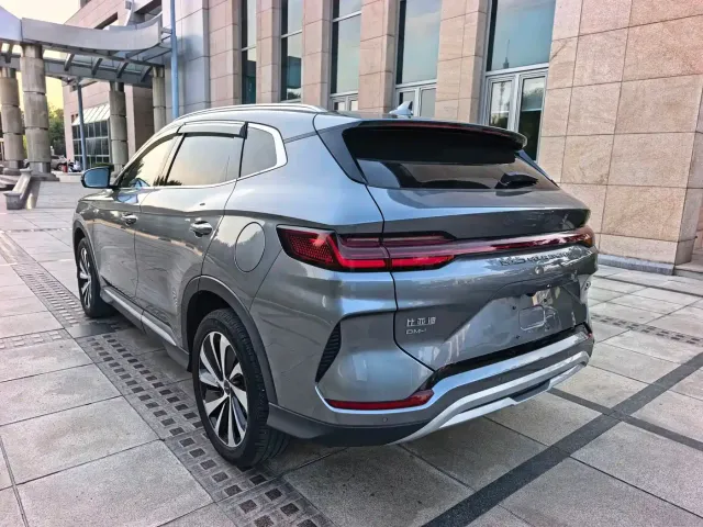 BYD Song PLUS PHEV 2024 Glory Edition DM-i 71km Luxury — Фото автомобиля 4