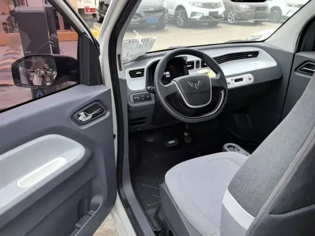 Wuling Hongguang Mini EV — Фото автомобиля 15