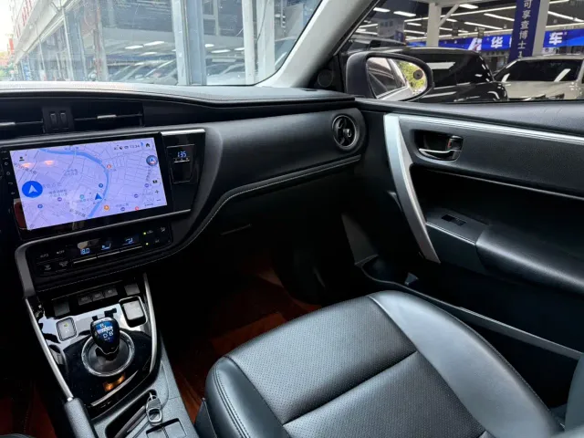 Toyota Corolla Twin Engine E+ — Фото автомобиля 10