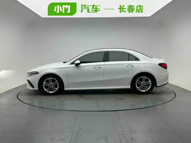 Mercedes-Benz A-Class — Фото автомобиля 3