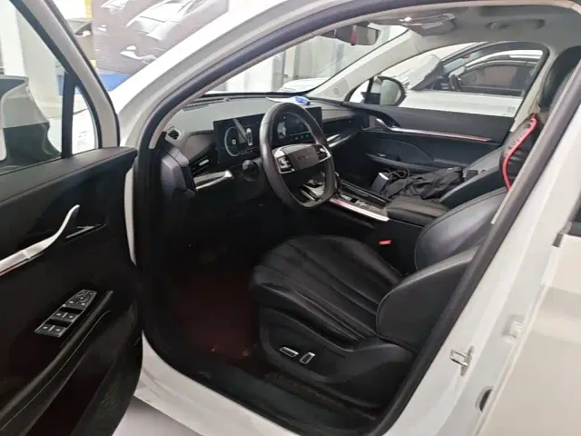 Roewe RX5 Max — Фото автомобиля 15