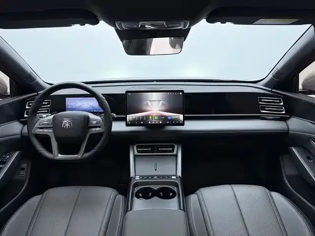 BYD Qin L — Фото автомобиля 12