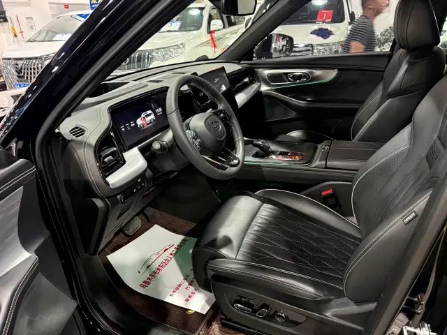 GAC Trumpchi GS8 — Фото автомобиля 8