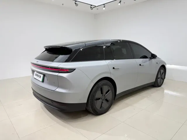 Li Auto i6 — Фото автомобиля 6