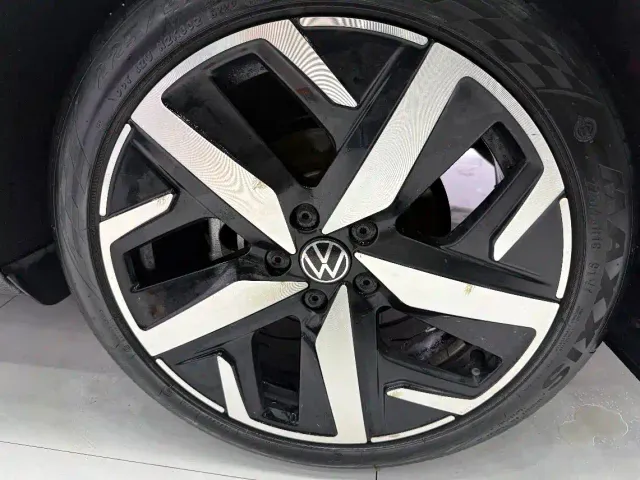 Volkswagen Lamando — Фото автомобиля 7