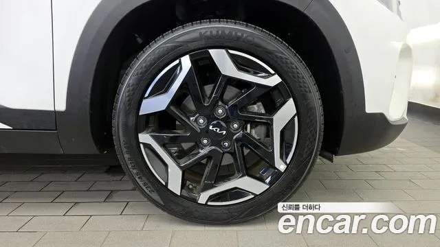 Kia Seltos — Фото автомобиля 21