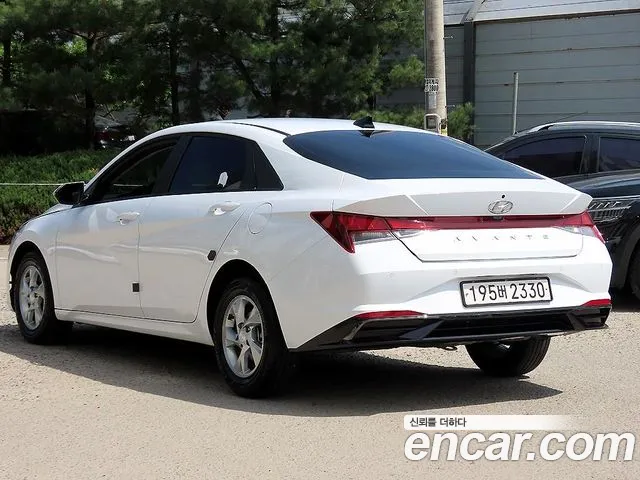Hyundai Avante CN7 — Фото автомобиля 3