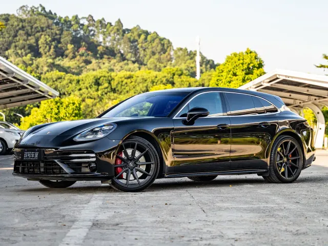 Фотография автомобиля — Porsche Panamera