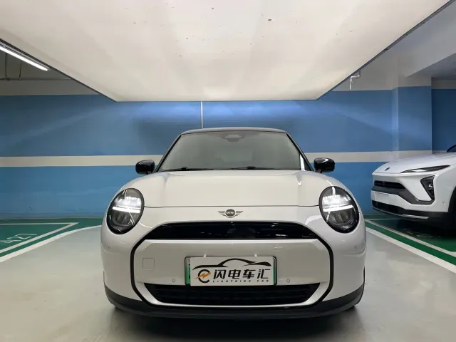 MINI Cooper — Фото автомобиля 2