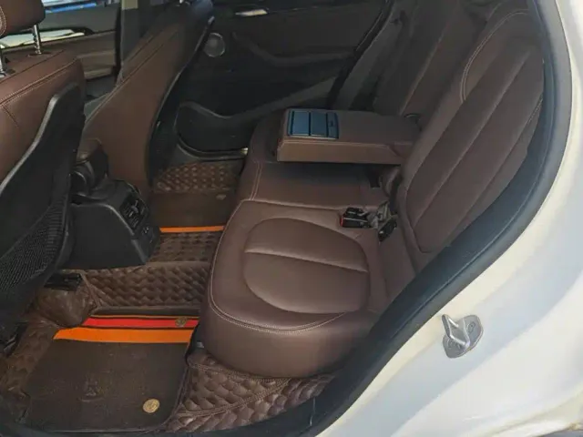 BMW X1 — Фото автомобиля 11