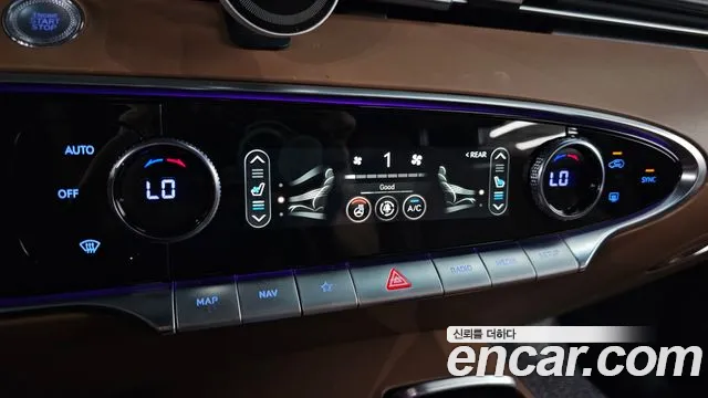 Genesis GV70 — Фото автомобиля 17