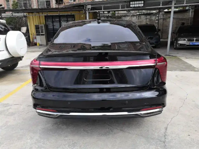Hongqi H5 — Фото автомобиля 5