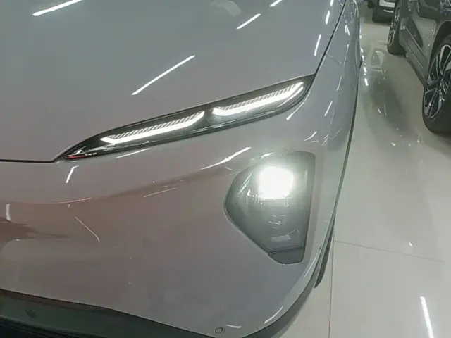 Nio ES7 — Фото автомобиля 23