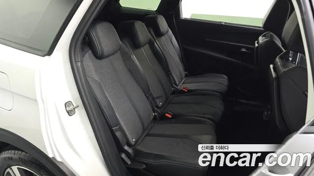 Peugeot 5008 2nd Gen — Фото автомобиля 18