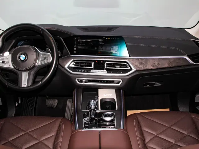 BMW X5 — Фото автомобиля 7