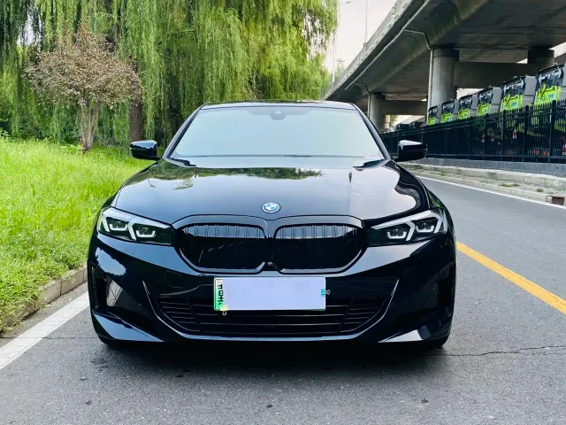 BMW i3 — Фото автомобиля 2