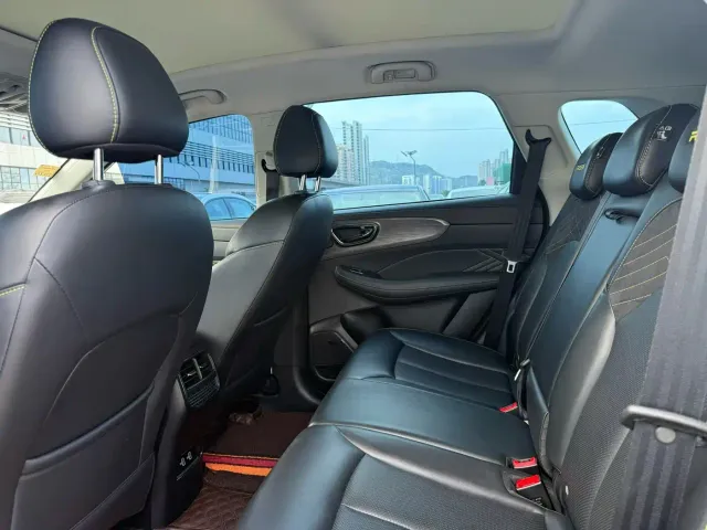 Roewe Roewe RX5 2021 PLUS 330TGI Auto National Trend Smart Premium — Фото автомобиля 5