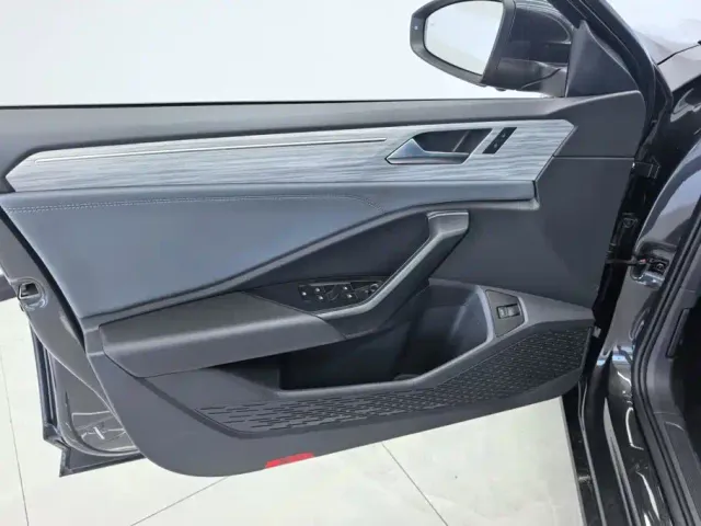 Volkswagen Sagitar — Фото автомобиля 7