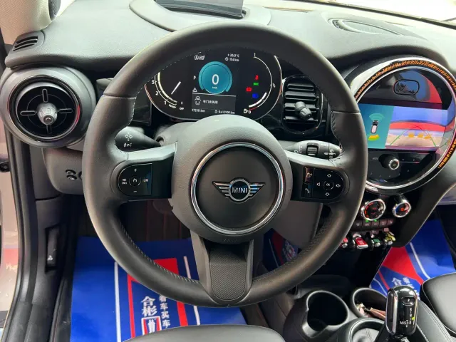 MINI Hatch — Фото автомобиля 13