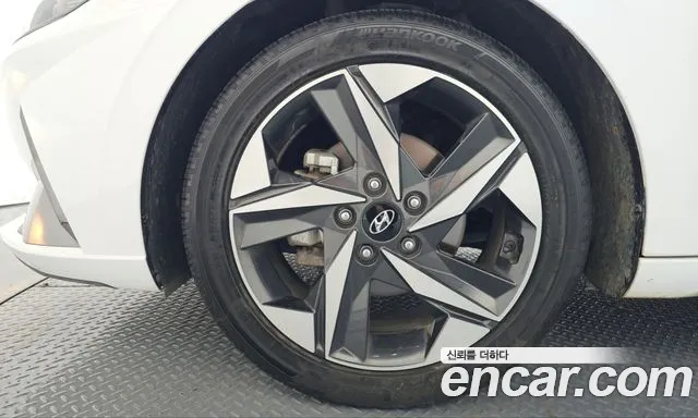 Hyundai Avante — Фото автомобиля 5