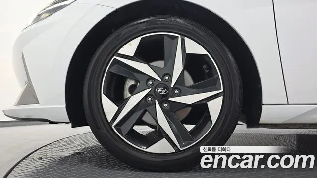 Hyundai AVANTE Modern — Фото автомобиля 5