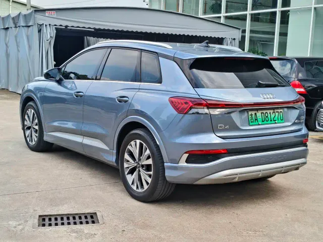 Audi Q4 e-tron — Фото автомобиля 14