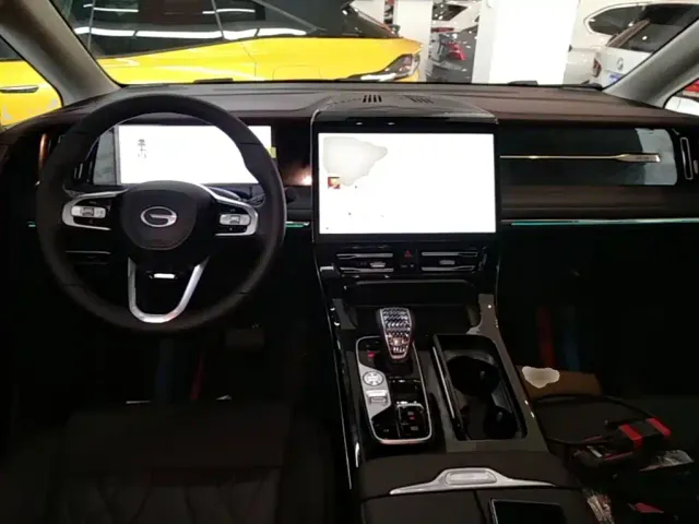 GAC Trumpchi M8 — Фото автомобиля 9