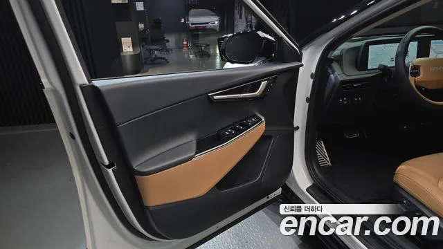 Kia EV6 — Фото автомобиля 13