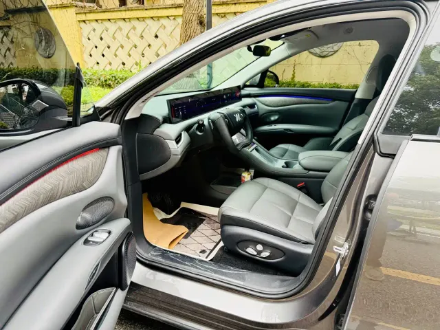 IM Motors LS6 — Фото автомобиля 8