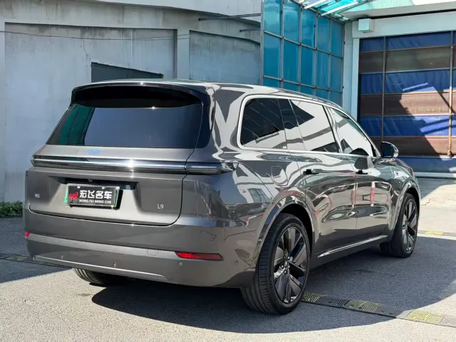 Li Auto L9 — Фото автомобиля 6