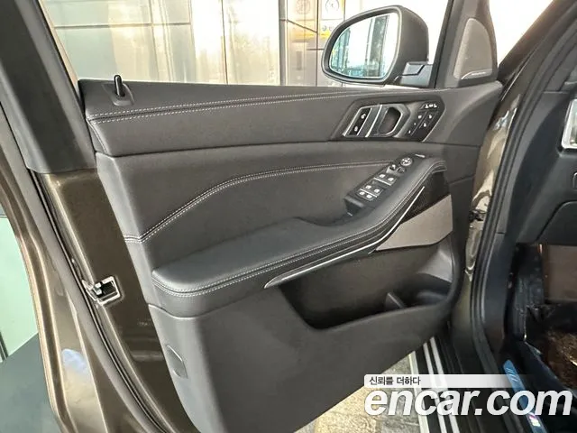BMW X7 xDrive 40d M Sport 7 мест — Фото автомобиля 9
