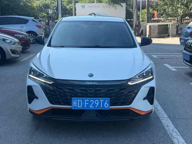 Dongfeng Yixuan — Фото автомобиля 2