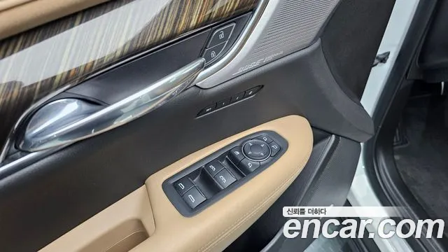 Cadillac XT6 — Фото автомобиля 15