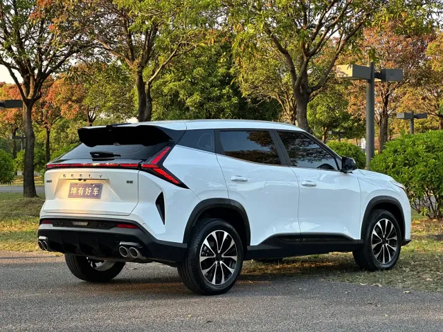 Geely Boyue — Фото автомобиля 6